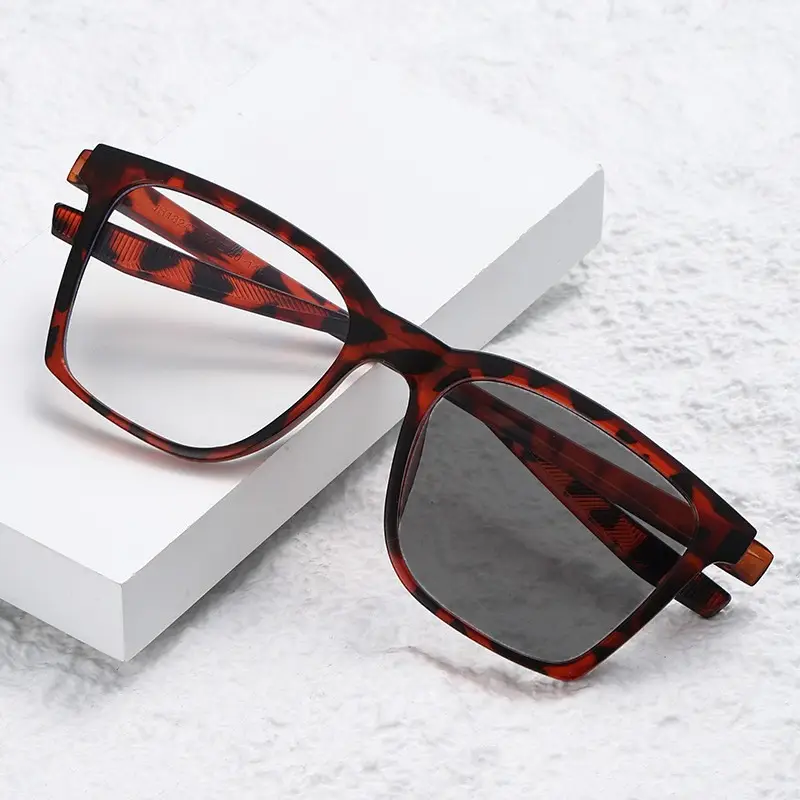 Resin Crafts - Photochromic Myopia Glasses Black Frame Exquisitely